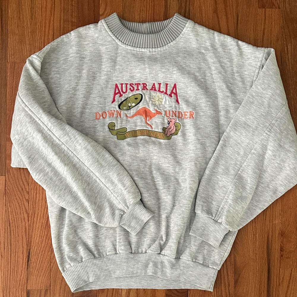 Australia Down Under Gray Sweater Medium